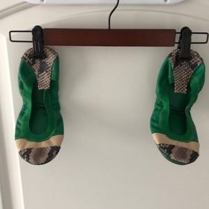 Yosi Samra Kelly Green foldable flats